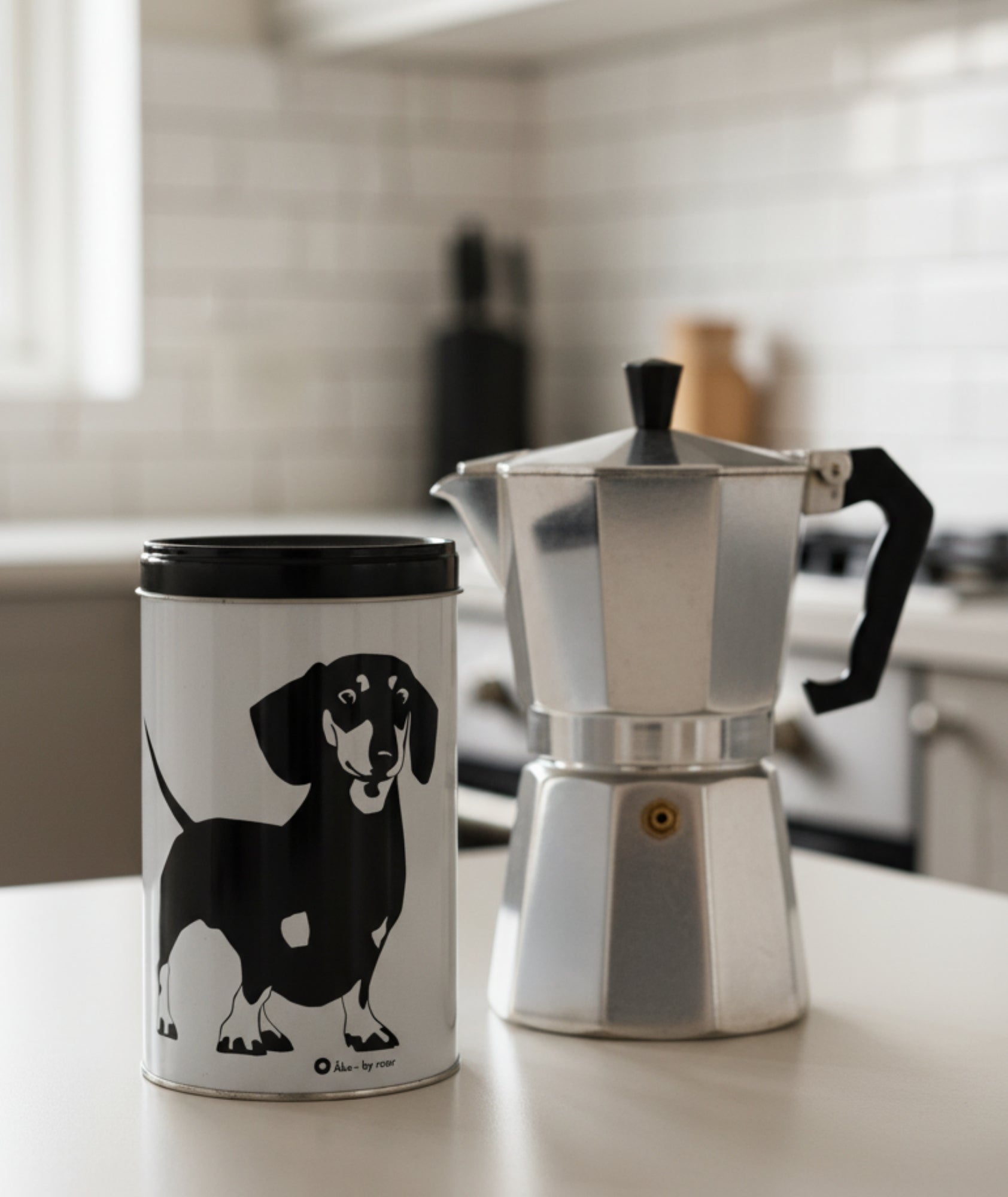 Ake Round Storage Tin