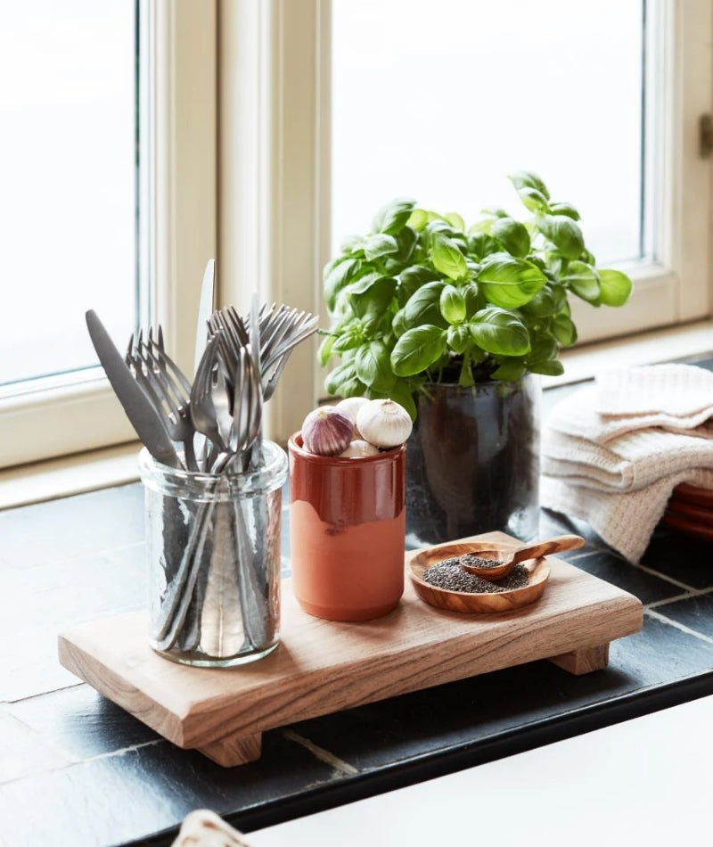 Serving board oblong with feet