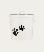 Pet food bucket with lid