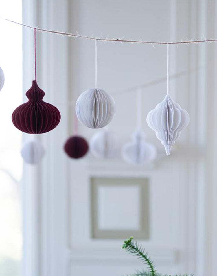 Christmas Ball Decorations - Textured, White, Round. Set of 6.