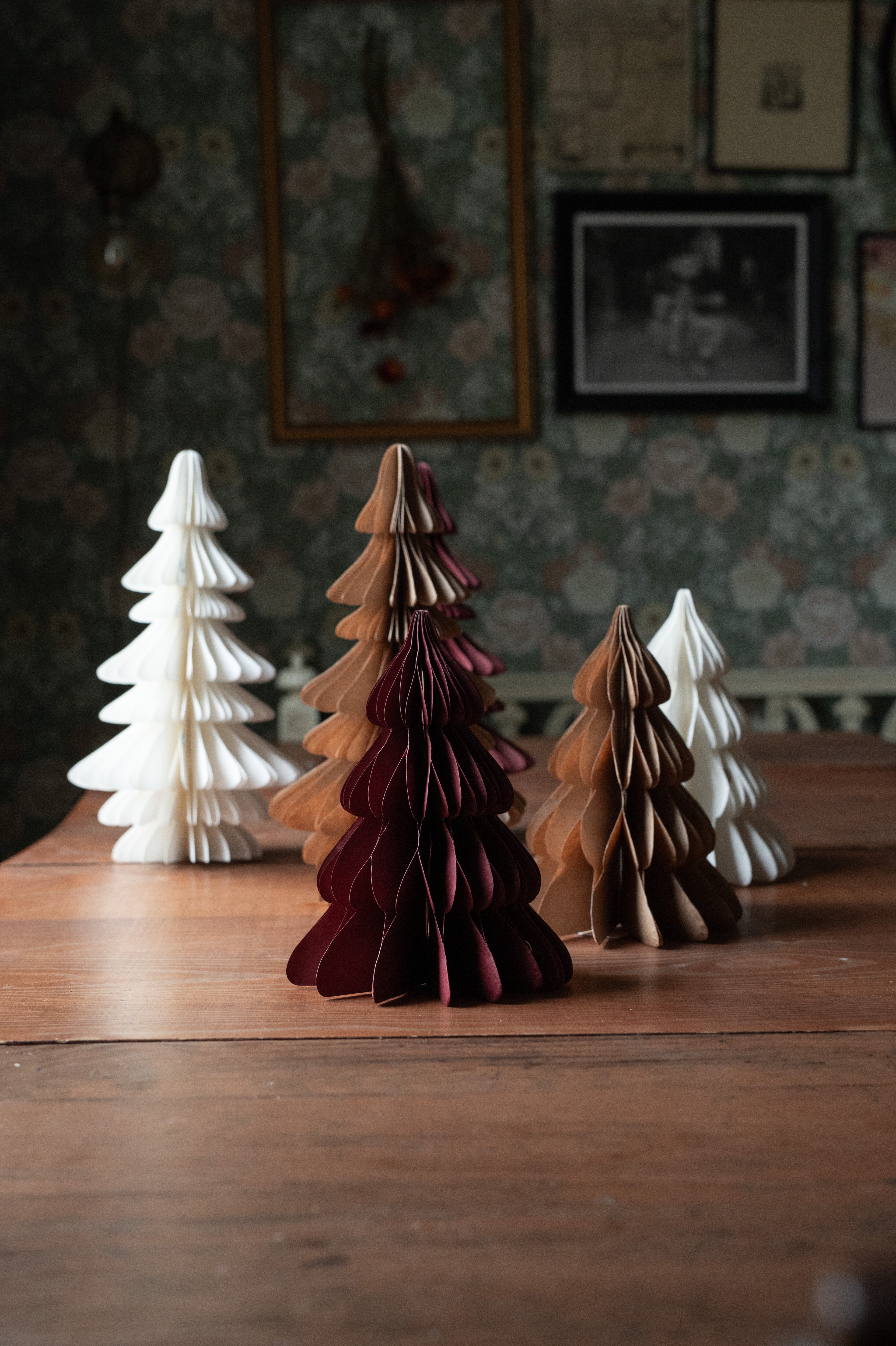 Decorative Paper Tree - Burgundy, 20 x 15cm.